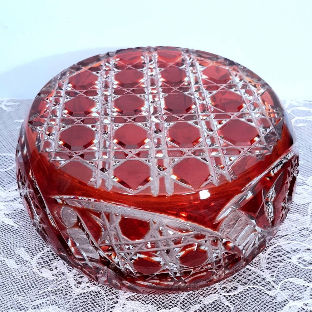 Large Ruby Red Cut to Clear Crystal Glass Centerpiece Bowl for Entertaining - Picture 10 of 16